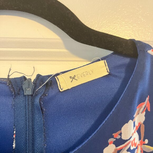 Blue floral print dress - Picture 2 of 3